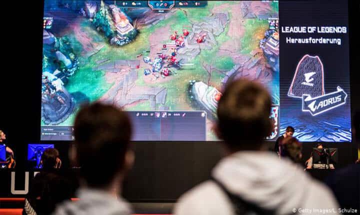 Sự trổi dậy cược Esports